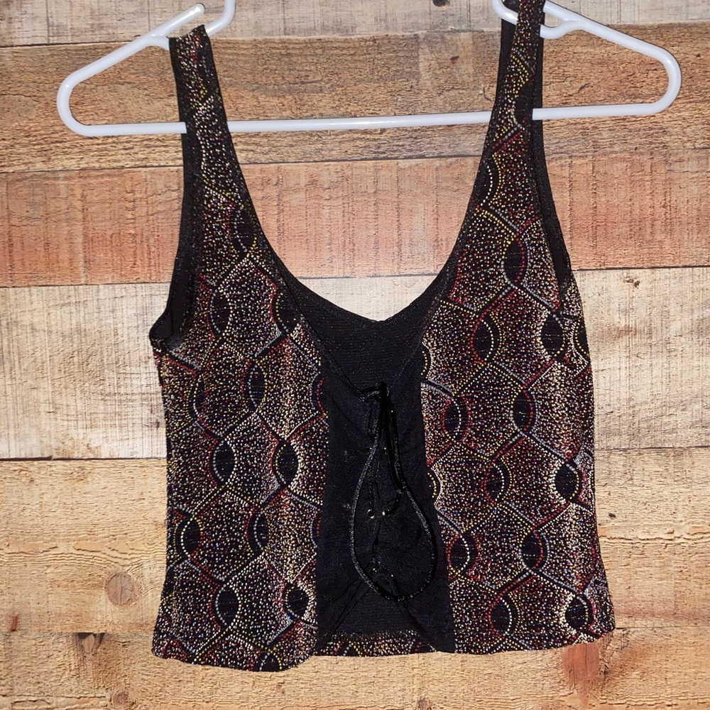 Black & sequence crop Top